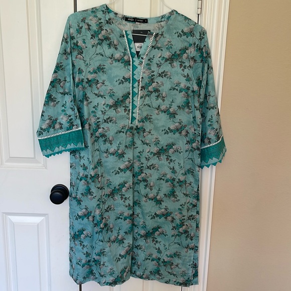 Indian Pakistani printed kurta from Image in medium size. - Picture 1 of 5